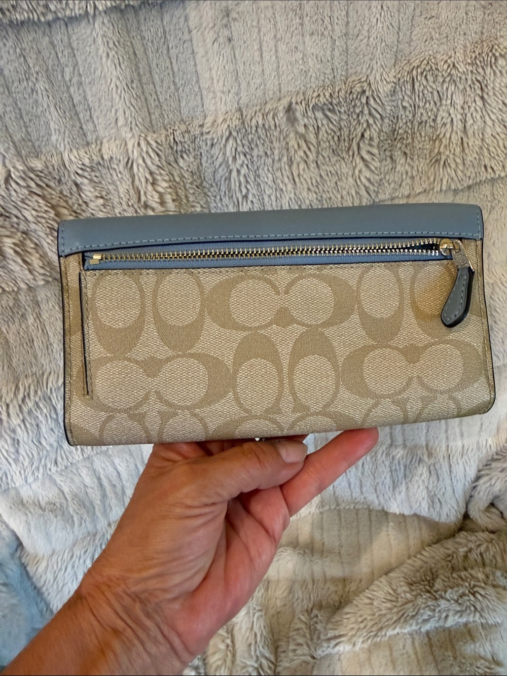 Coach Two-Tone Signature Continental Wallet - Picture 9 of 10